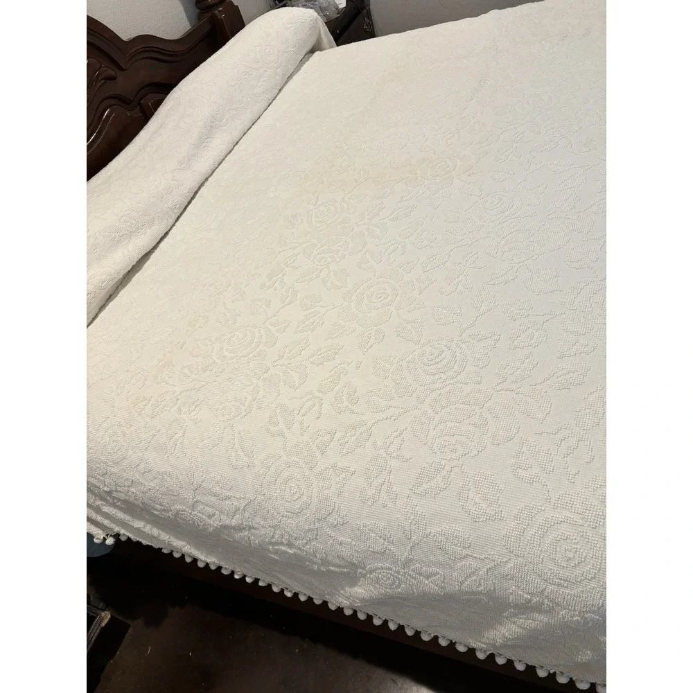 Vintage White Ivory Chenille Bedspread Queen S Raised Rose Floral Pom Pom Fringe